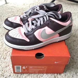 Women’s Nike Dunk Low 6.5